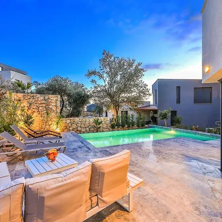 Isinda Villa